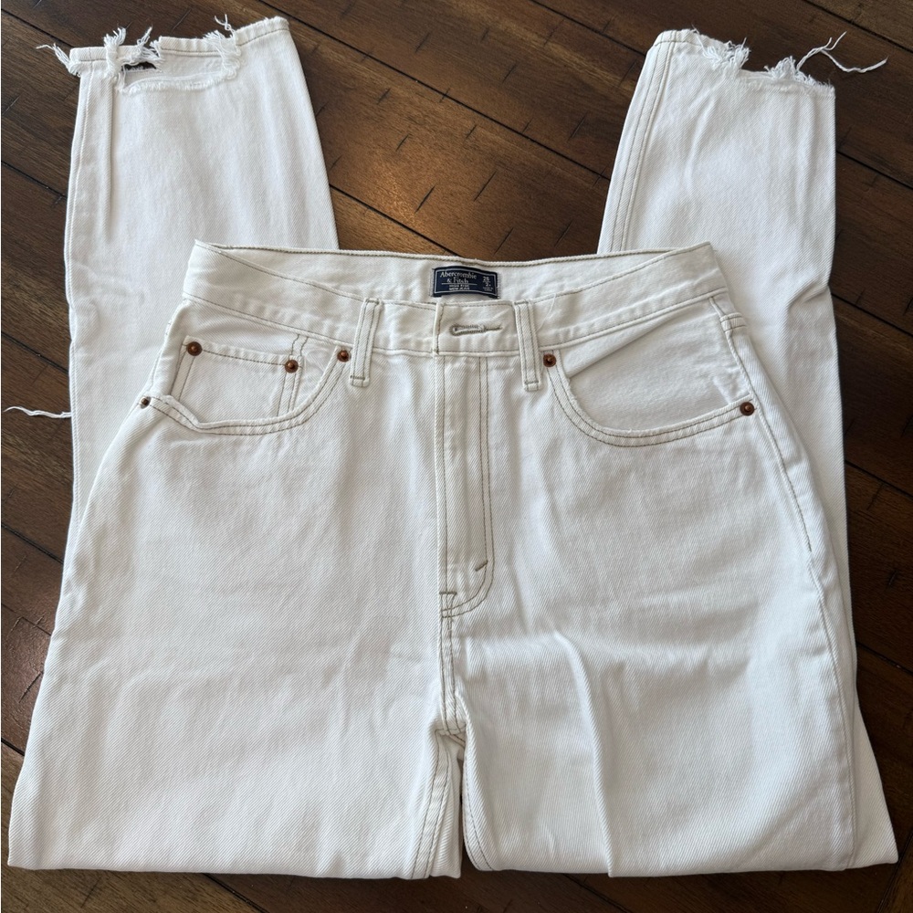 Abercrombie & Fitch Vintage White Jean
